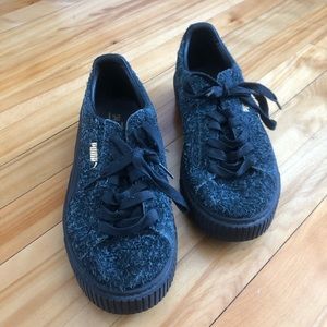 Textured Puma sneakers